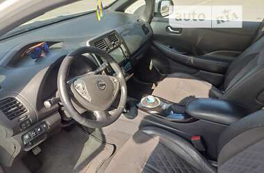 Хэтчбек Nissan Leaf 2013 в Днепре