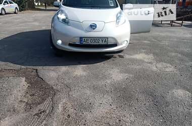 Хэтчбек Nissan Leaf 2013 в Днепре