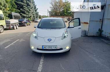 Хэтчбек Nissan Leaf 2013 в Днепре