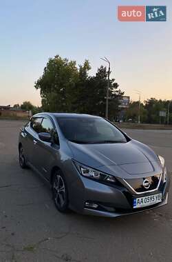 Хэтчбек Nissan Leaf 2018 в Киеве