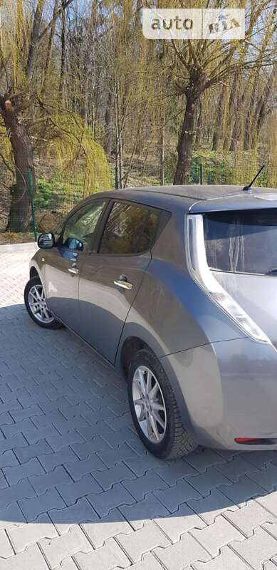 Хетчбек Nissan Leaf 2015 в Тернополі фото 10 Хетчбек Nissan Leaf 2015 в Тернополі