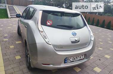 Хэтчбек Nissan Leaf 2015 в Львове