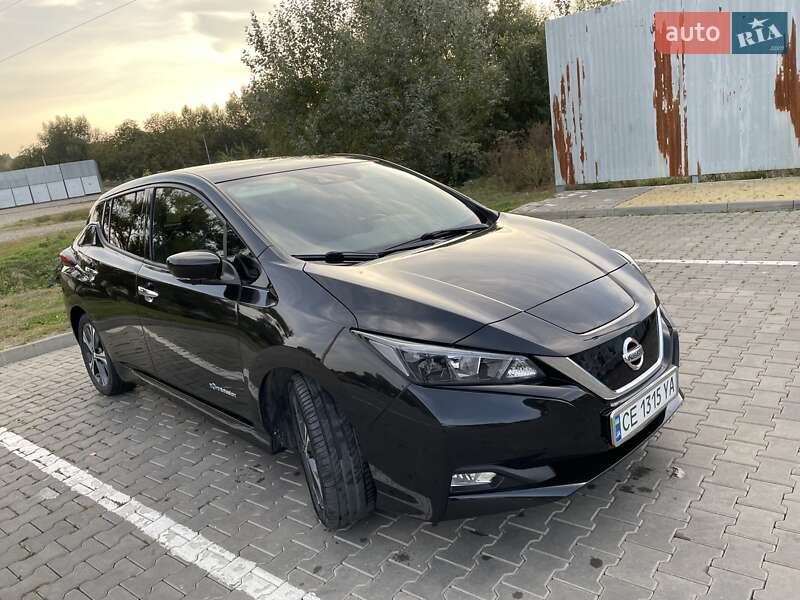 Хэтчбек Nissan Leaf 2018 в Черновцах