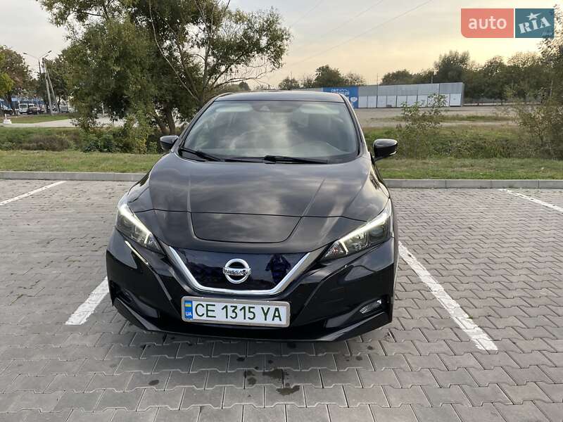 Хэтчбек Nissan Leaf 2018 в Черновцах