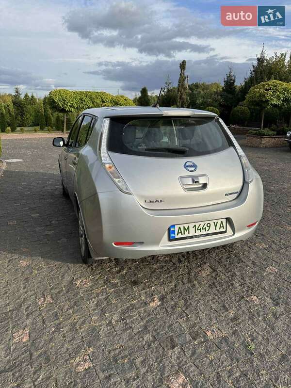 Хетчбек Nissan Leaf 2016 в Житомирі