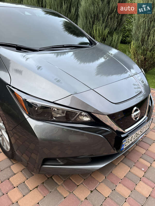 Хэтчбек Nissan Leaf 2021 в Кропивницком