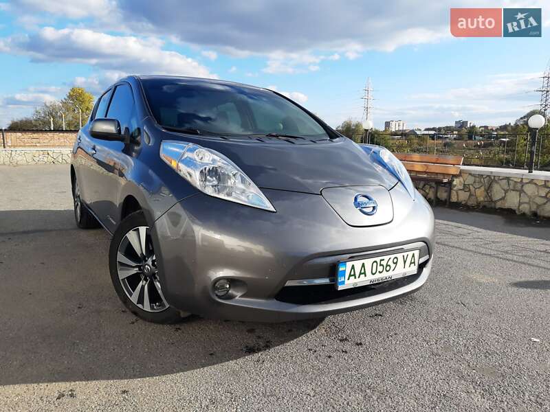 Хэтчбек Nissan Leaf 2017 в Хмельницком