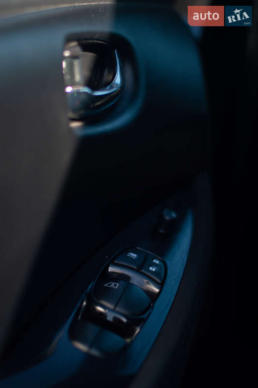 Хэтчбек Nissan Leaf 2016 в Тернополе