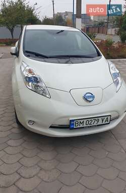 Хэтчбек Nissan Leaf 2017 в 