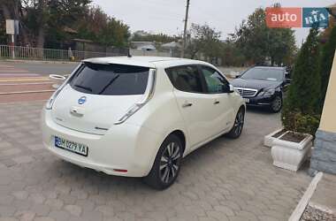 Хэтчбек Nissan Leaf 2017 в 
