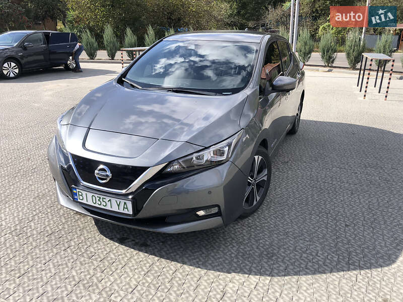 Хэтчбек Nissan Leaf 2018 в Полтаве