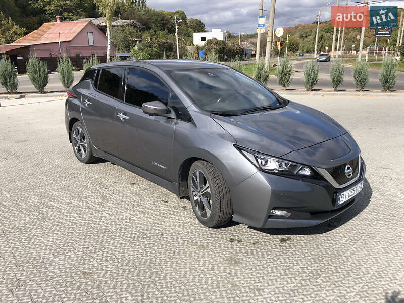 Хэтчбек Nissan Leaf 2018 в Полтаве