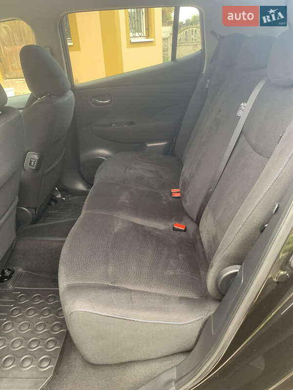 Хэтчбек Nissan Leaf 2014 в Ровно