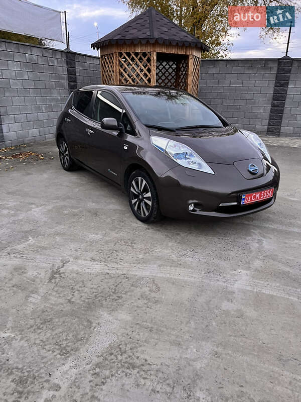 Хетчбек Nissan Leaf 2016 в Костопілі