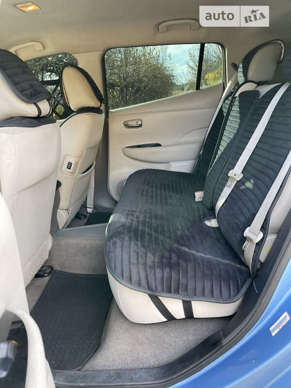 Хэтчбек Nissan Leaf 2013 в Запорожье