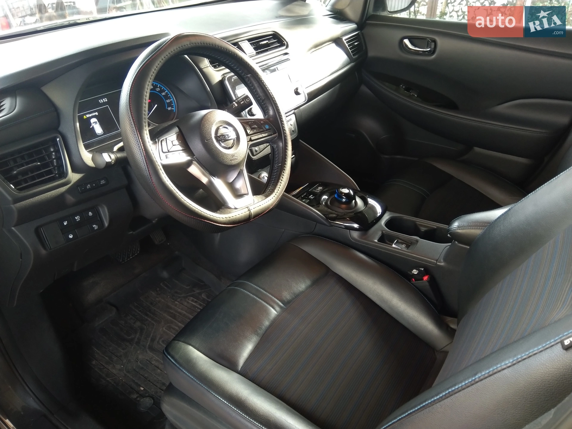 Nissan Leaf 2018 VIN SJNFAAZE1U0040192 фото оголошення 2 з 5