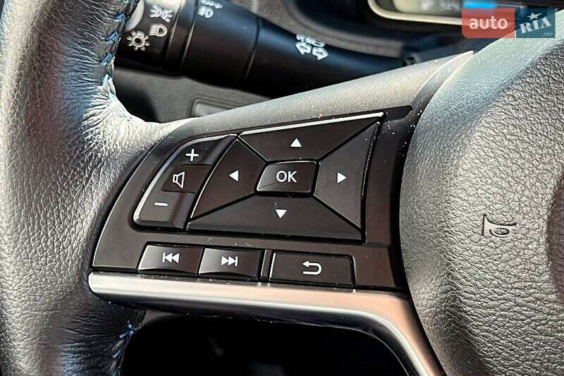 Хэтчбек Nissan Leaf 2021 в Киеве