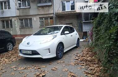 Хетчбек Nissan Leaf 2014 в Одесі