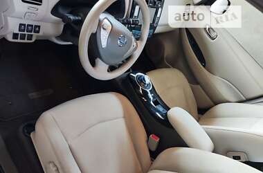 Хетчбек Nissan Leaf 2012 в Южноукраїнську