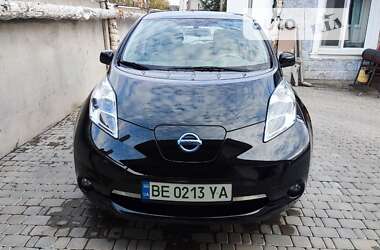 Хетчбек Nissan Leaf 2012 в Южноукраїнську