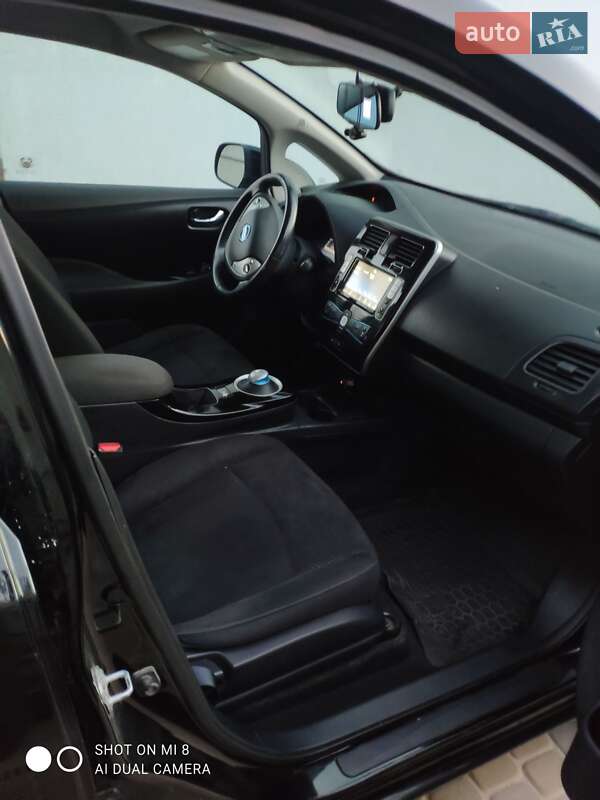 Хэтчбек Nissan Leaf 2016 в Тернополе