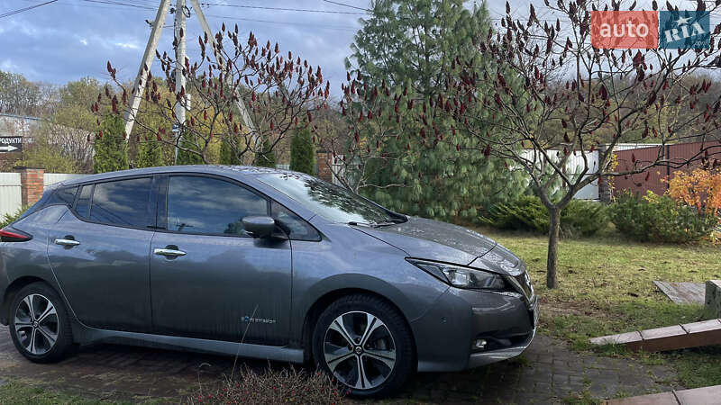 Хетчбек Nissan Leaf 2018 в Львові