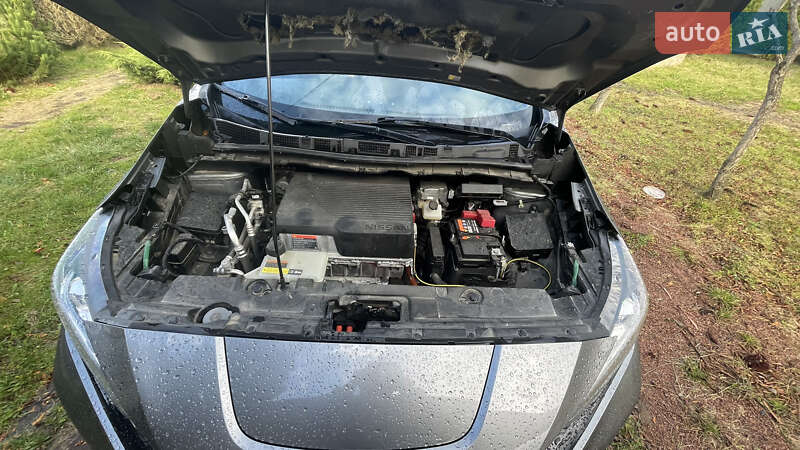 Хетчбек Nissan Leaf 2018 в Львові