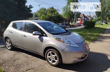 Хетчбек Nissan Leaf 2015 в Полтаві