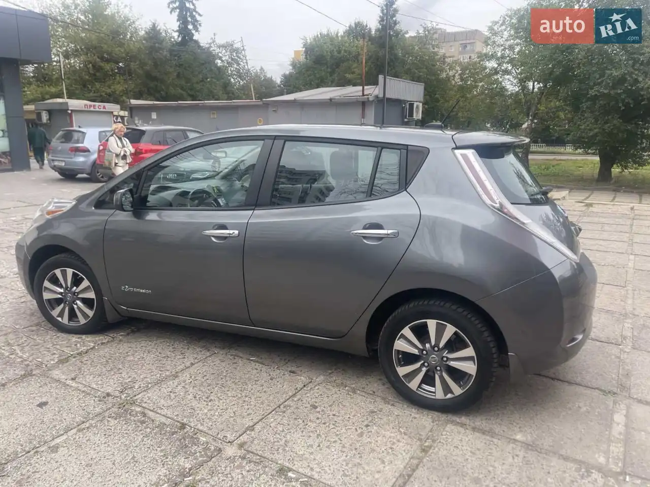 2015 Nissan Leaf - мініатюра 8