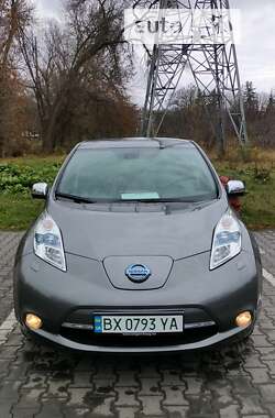 Хэтчбек Nissan Leaf 2013 в Хмельницком