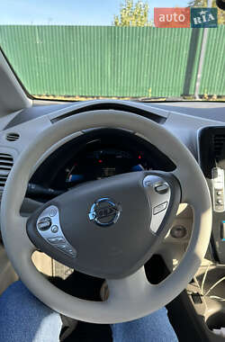 Хетчбек Nissan Leaf 2011 в Києві