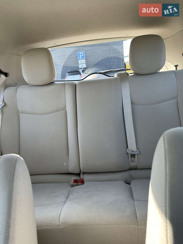Хэтчбек Nissan Leaf 2011 в Киеве