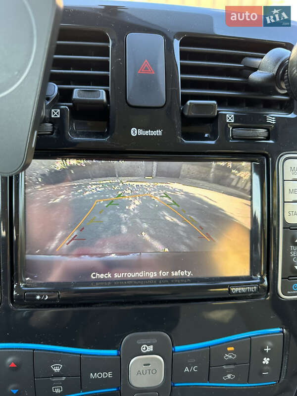 Хэтчбек Nissan Leaf 2011 в Киеве