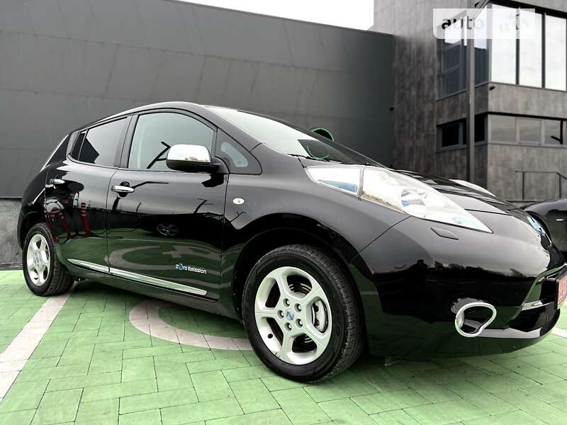 Хэтчбек Nissan Leaf 2013 в Луцке