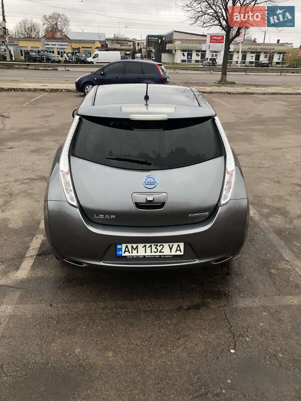 Хэтчбек Nissan Leaf 2014 в Житомире