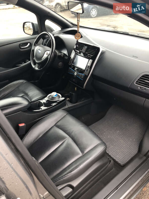 Хэтчбек Nissan Leaf 2014 в Житомире