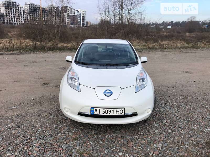 Хэтчбек Nissan Leaf 2014 в Киеве