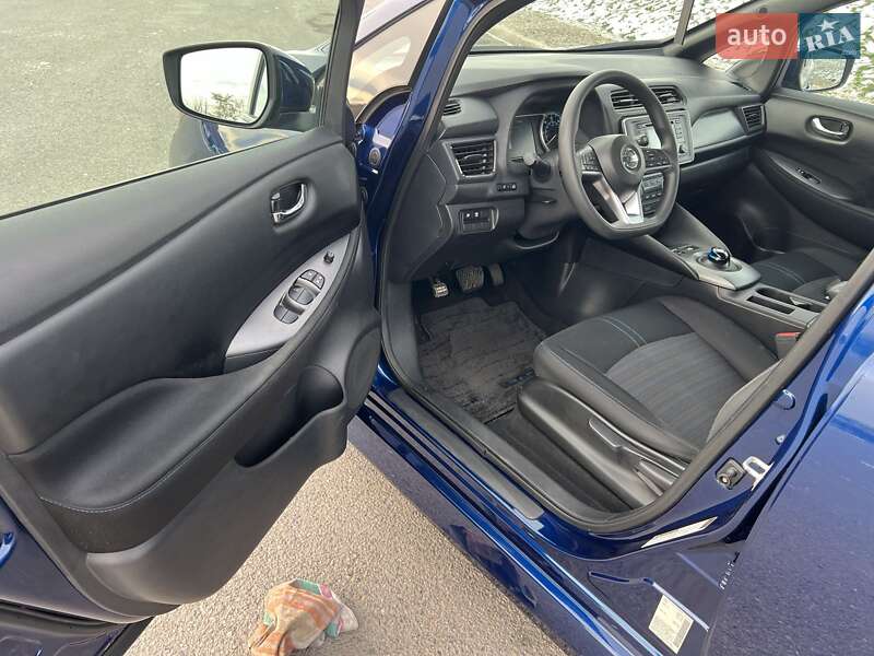 Хетчбек Nissan Leaf 2019 в Дніпрі