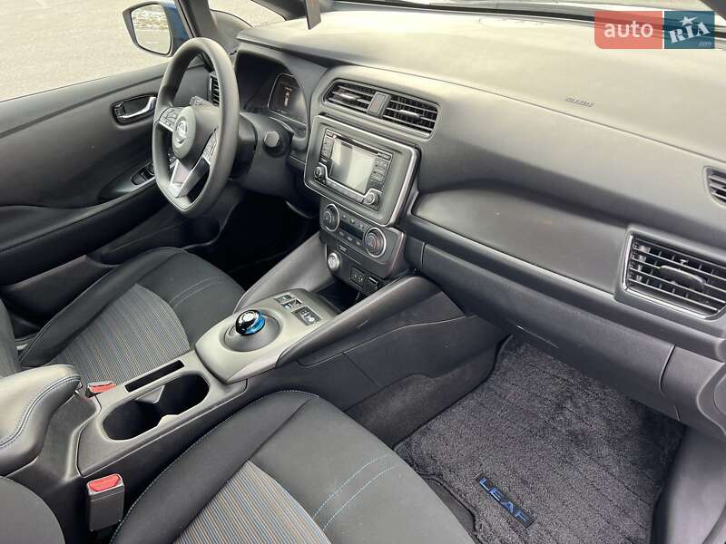 Хетчбек Nissan Leaf 2019 в Дніпрі