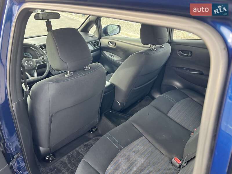 Хетчбек Nissan Leaf 2019 в Дніпрі