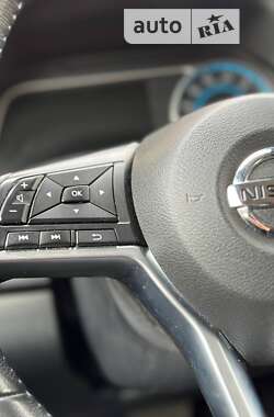 Хэтчбек Nissan Leaf 2018 в Коломые