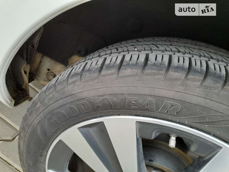 Хэтчбек Nissan Leaf 2016 в Черноморске