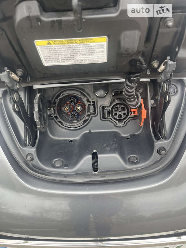 Хетчбек Nissan Leaf 2014 в Запоріжжі фото 10 Хетчбек Nissan Leaf 2014 в Запоріжжі