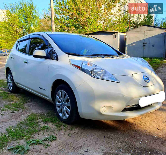 Nissan Leaf 2016