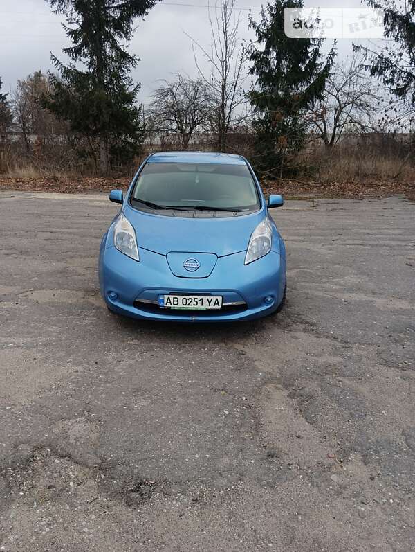 Хэтчбек Nissan Leaf 2014 в Шаргороде