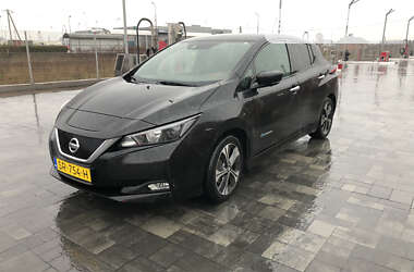 Хэтчбек Nissan Leaf 2018 в Тячеве