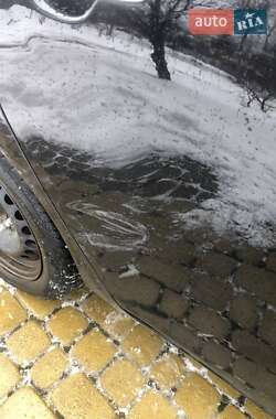Хэтчбек Nissan Leaf 2013 в 