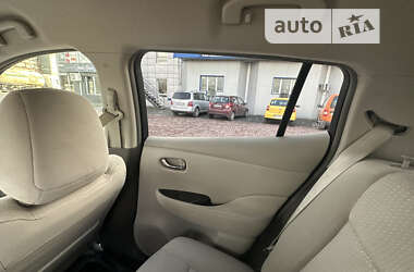 Хэтчбек Nissan Leaf 2012 в Ровно