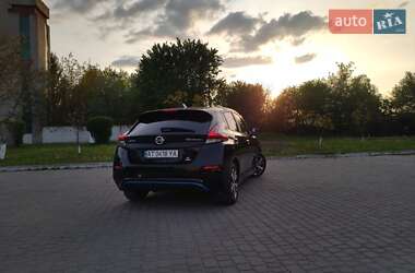Хэтчбек Nissan Leaf 2020 в 