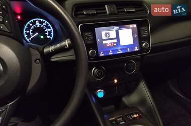Хэтчбек Nissan Leaf 2020 в 